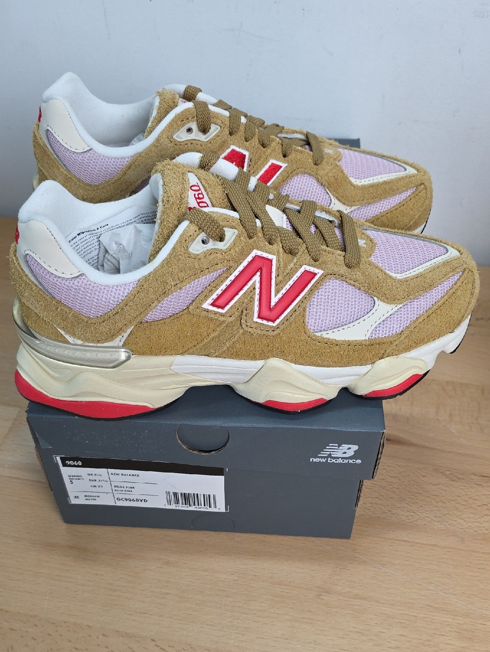 New Balance 9060 Kids Sneakers in Beige Pink Kids 5